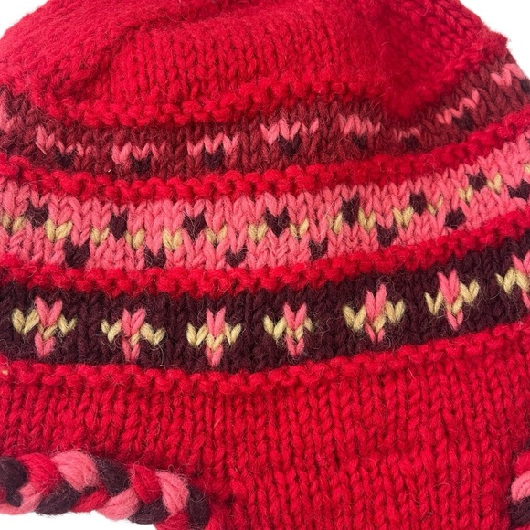 Women’s wool Turtle Fur fleece lined winter hat red and pink braided accents - Picture 8 of 11